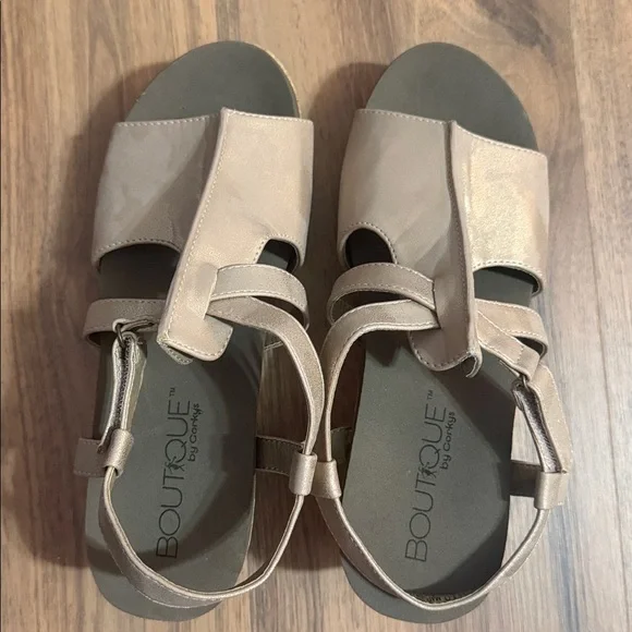 Boutique Corky's Seltzer Gold Metallic
Studded Wedge Sandals - Picture 6 of 9